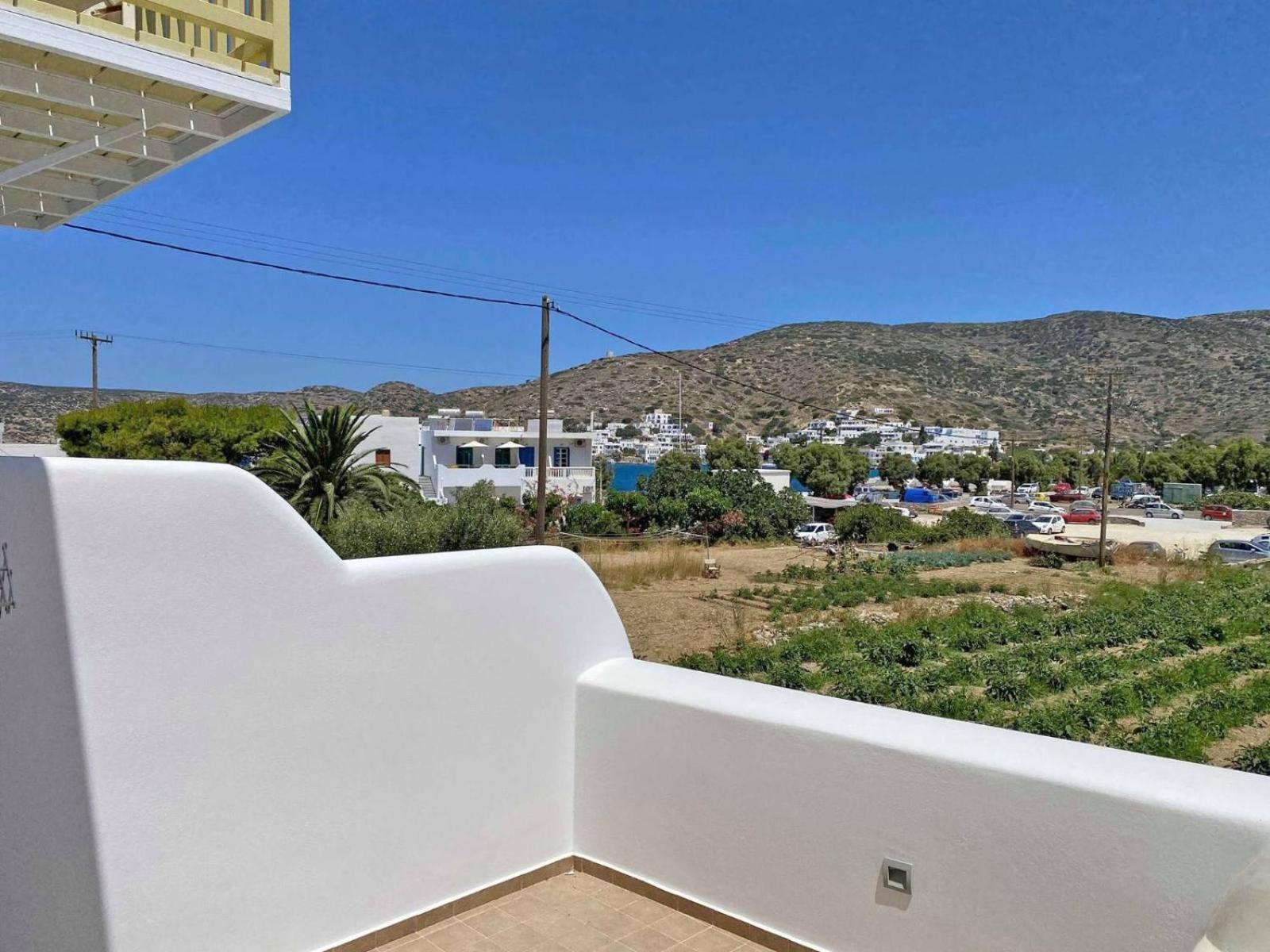 Diasino Apartments And Car Rental Katapola Room photo